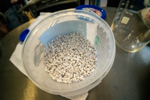 Противогололедные реагенты в Москве - как они создавались?